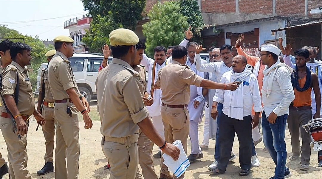 शिवगढ़ में कांग्रेसियों ने जताया ईडी के प्रति विरोध