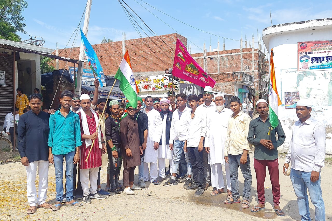 बैंती में शानो शौकत के साथ निकाला गया जुलूस-ए-मोहम्मदी