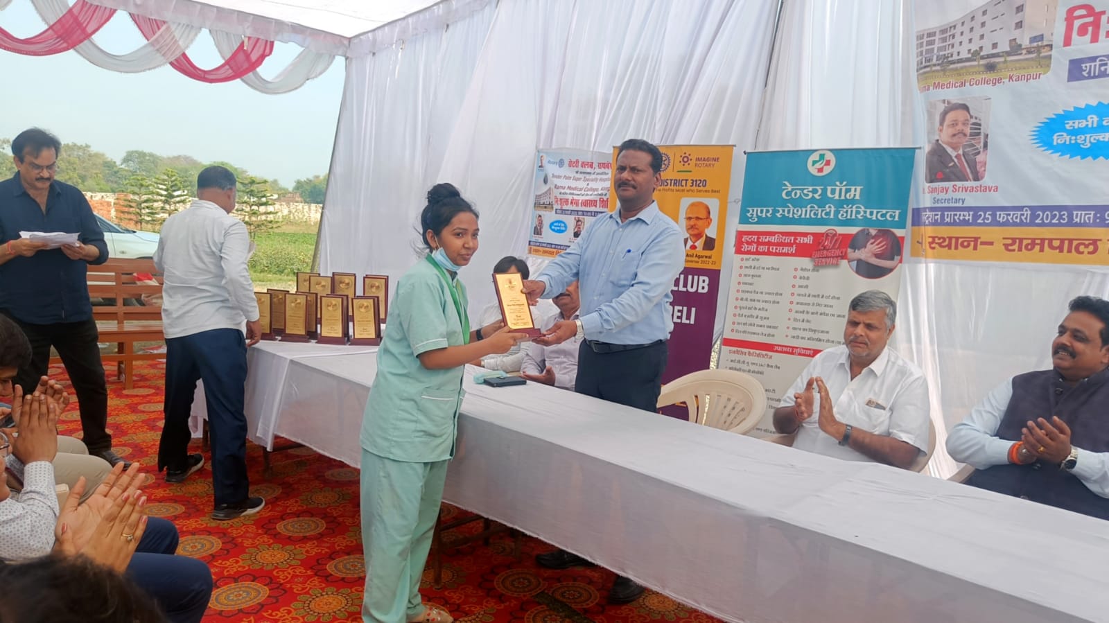 रोटरी क्लब के मेगा स्वास्थ्य शिविर से सैकड़ों मरीज लाभान्वित