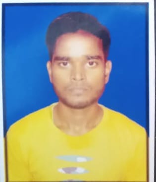 सड़क हादसे में घायल युवक ने इलाज के दौरान तोड़ा दम ! गांव में छाया मातम