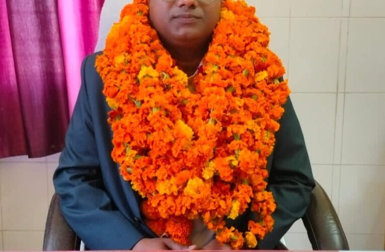 डा.प्रेमशरन ने ग्रहण किया शिवगढ़ सीएचसी अधीक्षक का पदभार