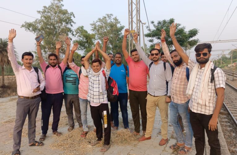 काशी विश्वनाथ समूह के जत्थे ने किए बाबा काशी विश्वनाथ के दर्शन