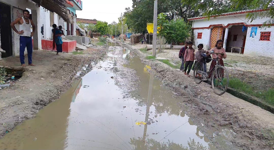 Due to negligence of PMGSY department the communication road remained incomplete for one year