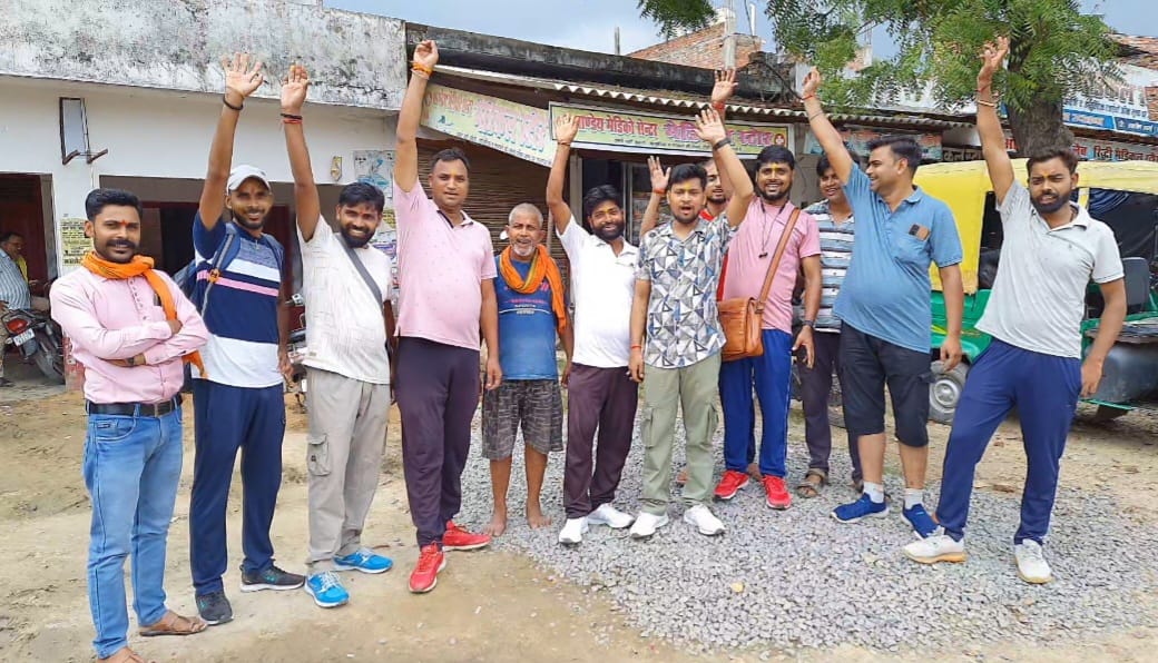 A group of Kanwadis left for the darshan of Baba Amarnath.