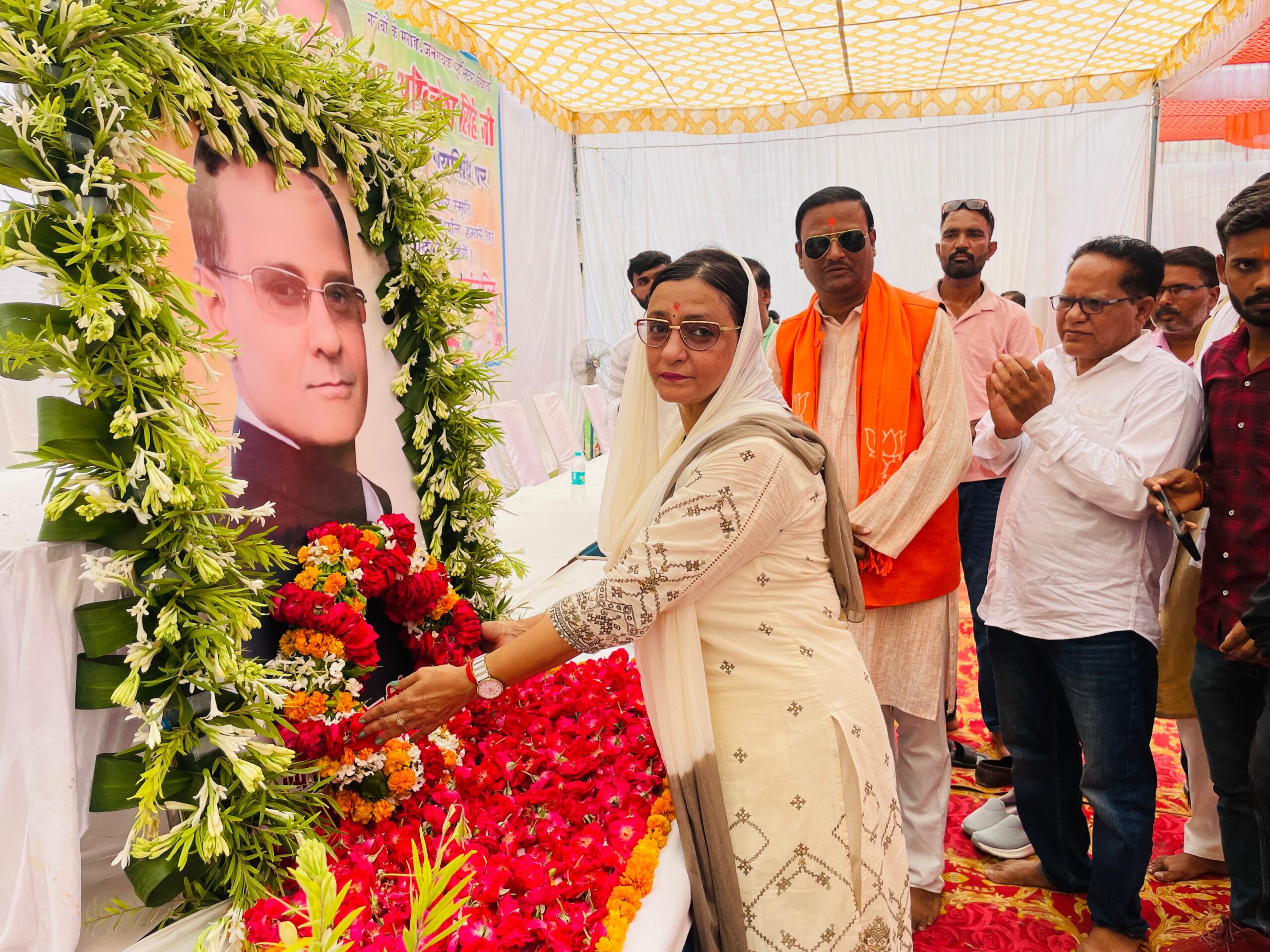 Crowd gathered on the death anniversary of late Akhilesh Singh, Sadar MLA from Rae Bareli.