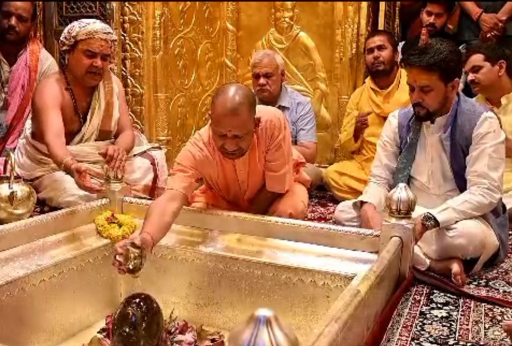 Jayshah and Anurag Thakur reached Kashi Vishwanath Temple: ICC Chairman performed Jalabhishek, also took blessings of Baba Kalbhairav.