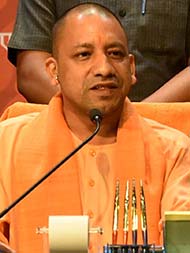 CM Yogi said in Kashi: Before 2014 there was terrorism, separatism and Naxalism; Now honoring faith with development
