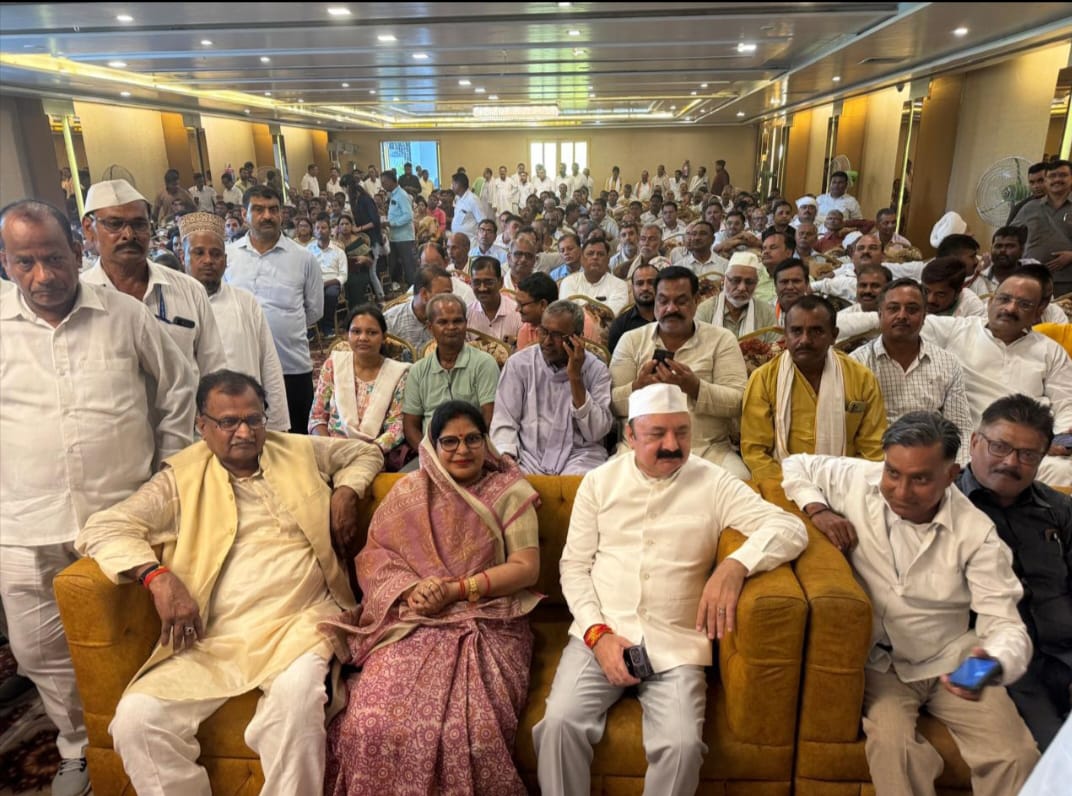 Awards distributed to students on the occasion of birth anniversary of Bharat Ratna Rajiv Gandhi