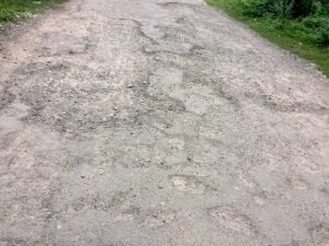 Gudha-Bhausi communication route is in bad shape! demand for repair
