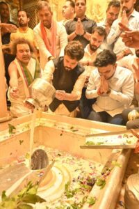 Jayshah and Anurag Thakur reached Kashi Vishwanath Temple: ICC Chairman performed Jalabhishek, also took blessings of Baba Kalbhairav.
