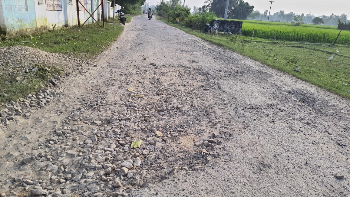 Bhawanigarh-Surajpur link road transformed into potholes is inviting accidents.