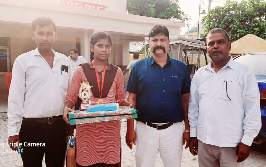 Meritorious student of composite school Bedaru honored