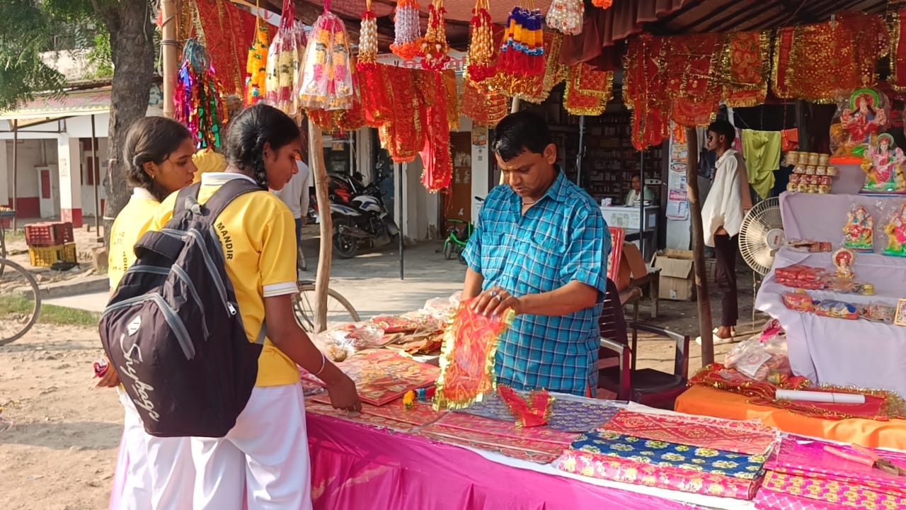 Vigor returned to the markets due to Shardiya Navratri