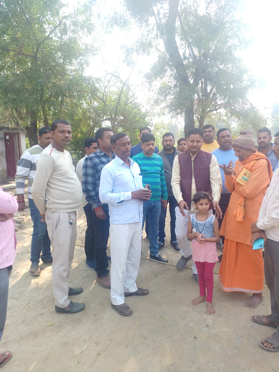 Assistance amount given by Haidergarh Truck Owners Association to the families of drivers and conductors who died in a road accident.
