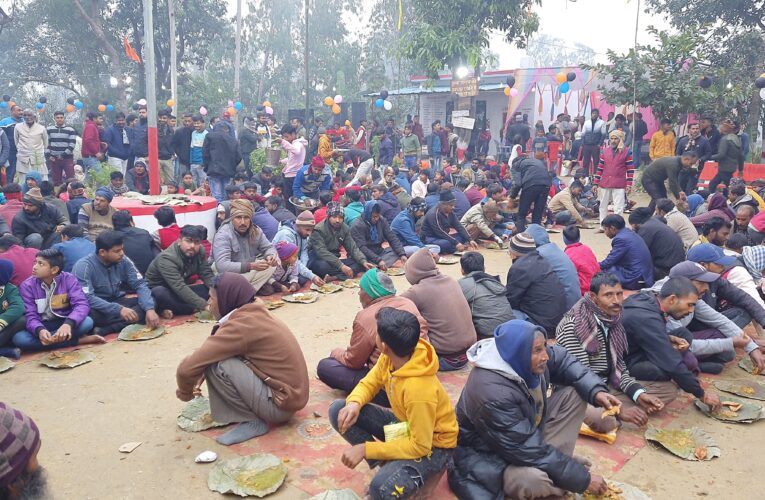 बनवारी दास बाबा के ऐतिहासिक भण्डारे में हजारों भक्तों ने छका प्रसाद