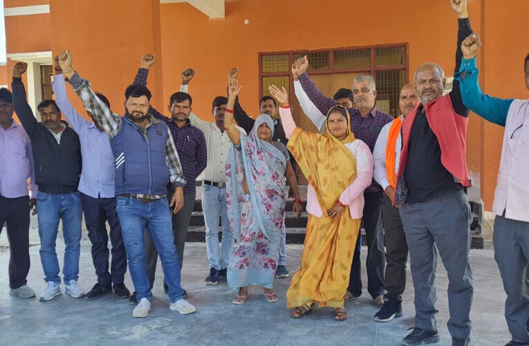 नगर पंचायत कार्यालय के निर्माण में घटिया सामग्री प्रयोग करने का आरोप
