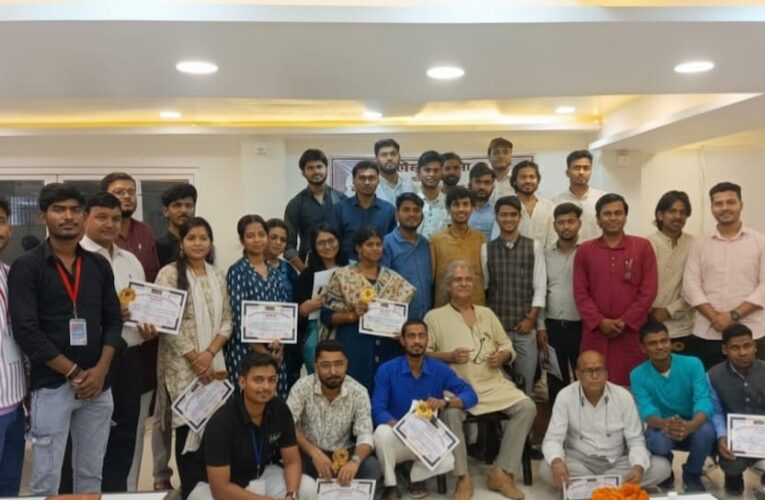 लेखनशाला संस्था के तत्वावधान में आयोजित “कवि सम्मेलन एवं सम्मान समारोह” सफलतापूर्वक सम्पन्न